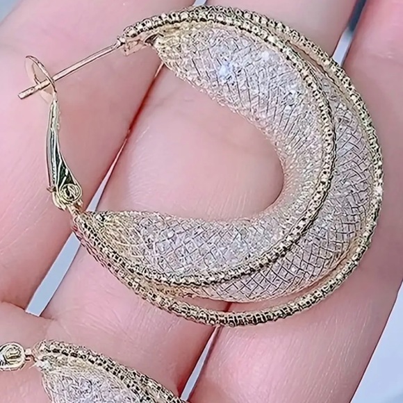 Beautiful Gold/Silver Hoop Earrings - Picture 5 of 5